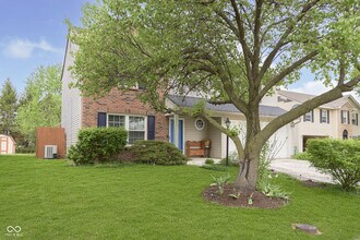 266 E Pine Ridge Dr in Westfield, IN - Building Photo - Building Photo