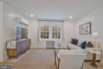 1217 N Kensington St in Arlington, VA - Building Photo - Building Photo