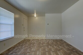 410 Maple Dr in Schertz, TX - Building Photo - Building Photo
