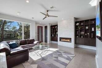 1802 W 10th St in Austin, TX - Building Photo - Building Photo