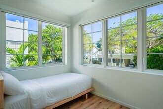 136 NE 46th St in Miami, FL - Building Photo - Building Photo