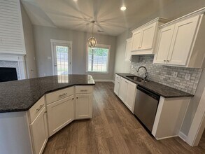 3769 Washington Wds Rd in Southaven, MS - Building Photo - Building Photo