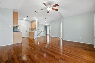 1900 Scofield Ridge Pkwy in Austin, TX - Building Photo - Building Photo