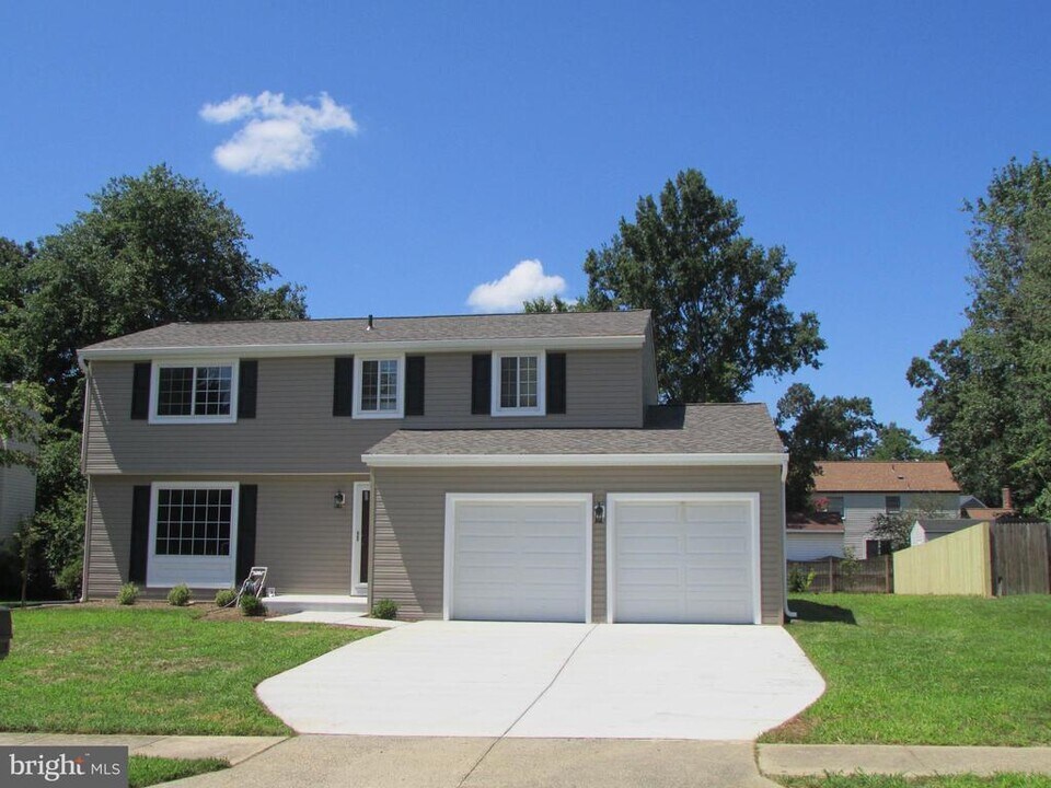 7108 Kinsdale Ct in Springfield, VA - Building Photo