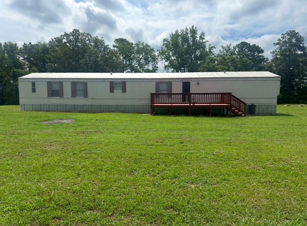3606 Stoneboro Rd in Heath Springs, SC - Building Photo