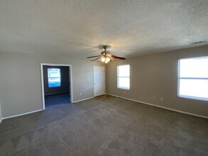 7615 Prairie Falcon Ave NW in Albuquerque, NM - Building Photo - Building Photo