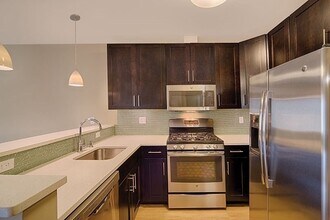 33 Rogers St, Unit 217 in Cambridge, MA - Building Photo - Building Photo