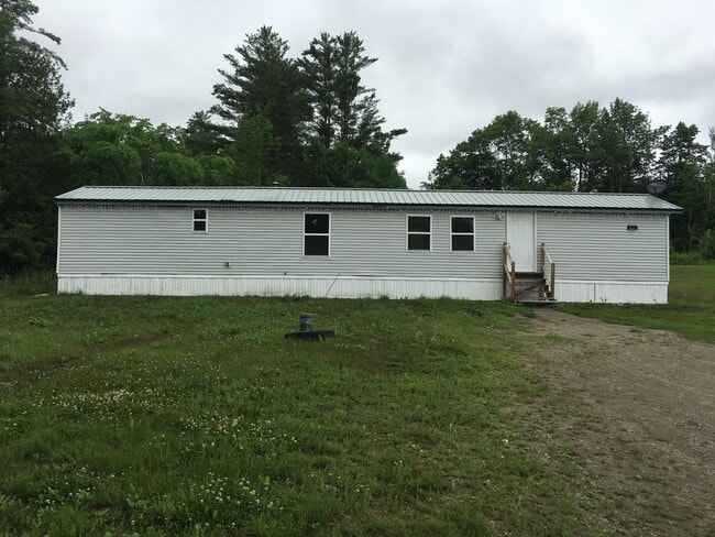 411 Monroe Rd in Winterport, ME - Building Photo - Building Photo
