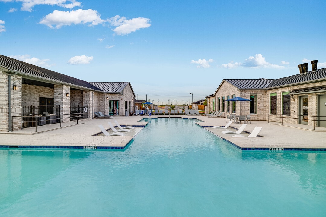 Yardly Cross Creek Meadows in Celina, TX - Foto de edificio