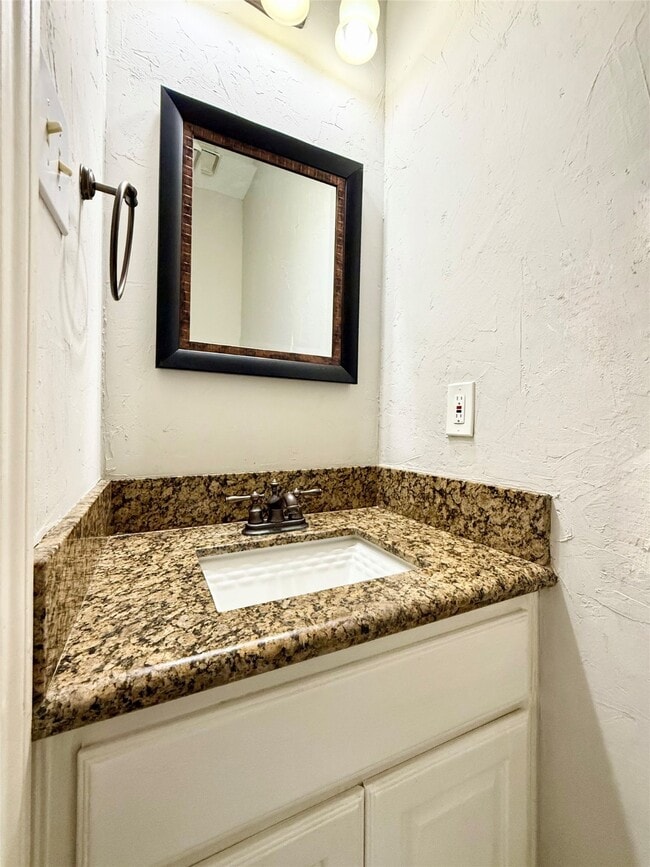 7906 Autumn Laurel Trail