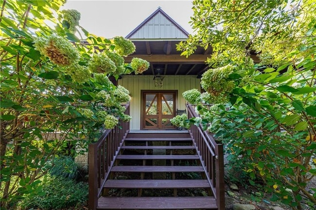 property at 1015 Loliver Ln