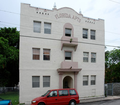 1050 NW 2nd Street Apartments