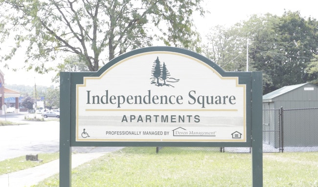 Independence Square Apartments in Newburgh, NY - Building Photo - Building Photo