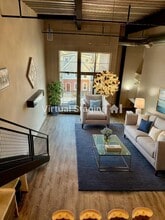 950 Broadway, Unit 10 in Chelsea, MA - Building Photo - Building Photo
