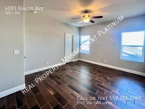 4093 Rialto Ave in Clovis, CA - Building Photo - Building Photo