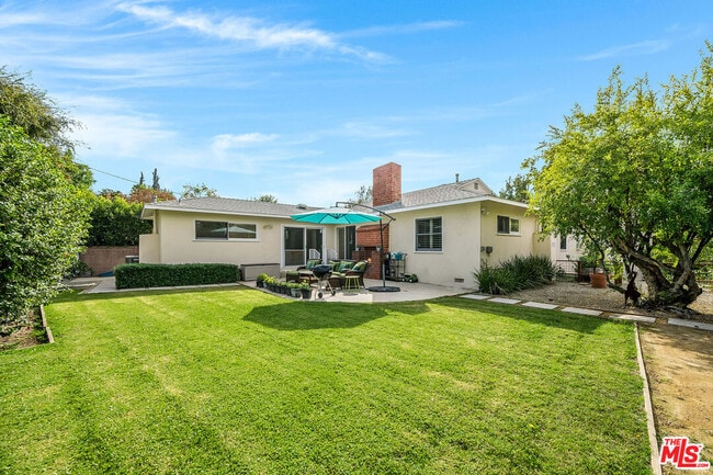 11889 Tiara St in Los Angeles, CA - Building Photo - Building Photo