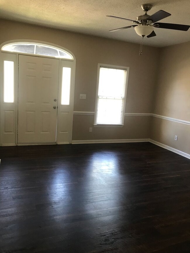 152 Rollingwood Dr in Dunn, NC - Building Photo - Building Photo