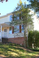 530 Kamran Dr in Christiansburg, VA - Building Photo