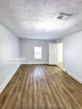 1212 Claywill Cir in Monroe, GA - Foto de edificio - Building Photo