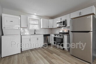 721 E College St in Independence, MO - Building Photo - Building Photo