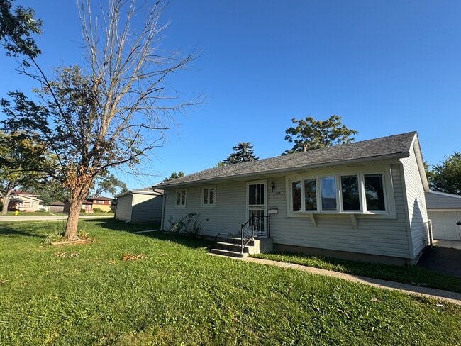 105 Floyd Ln S in Chicago Heights, IL - Building Photo - Building Photo