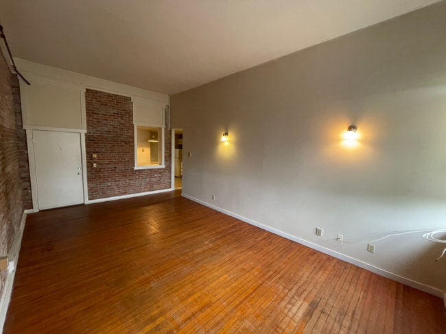 41 Academy St in Amsterdam, NY - Foto de edificio - Building Photo