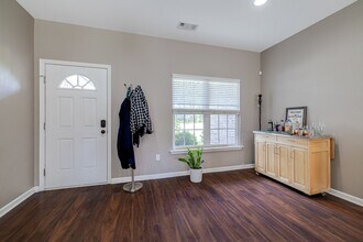 127 Sandstone Dr in Bloomingdale, GA - Building Photo - Building Photo