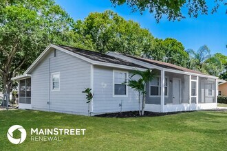 5315 Hickory Dr in Fort Pierce, FL - Foto de edificio - Building Photo