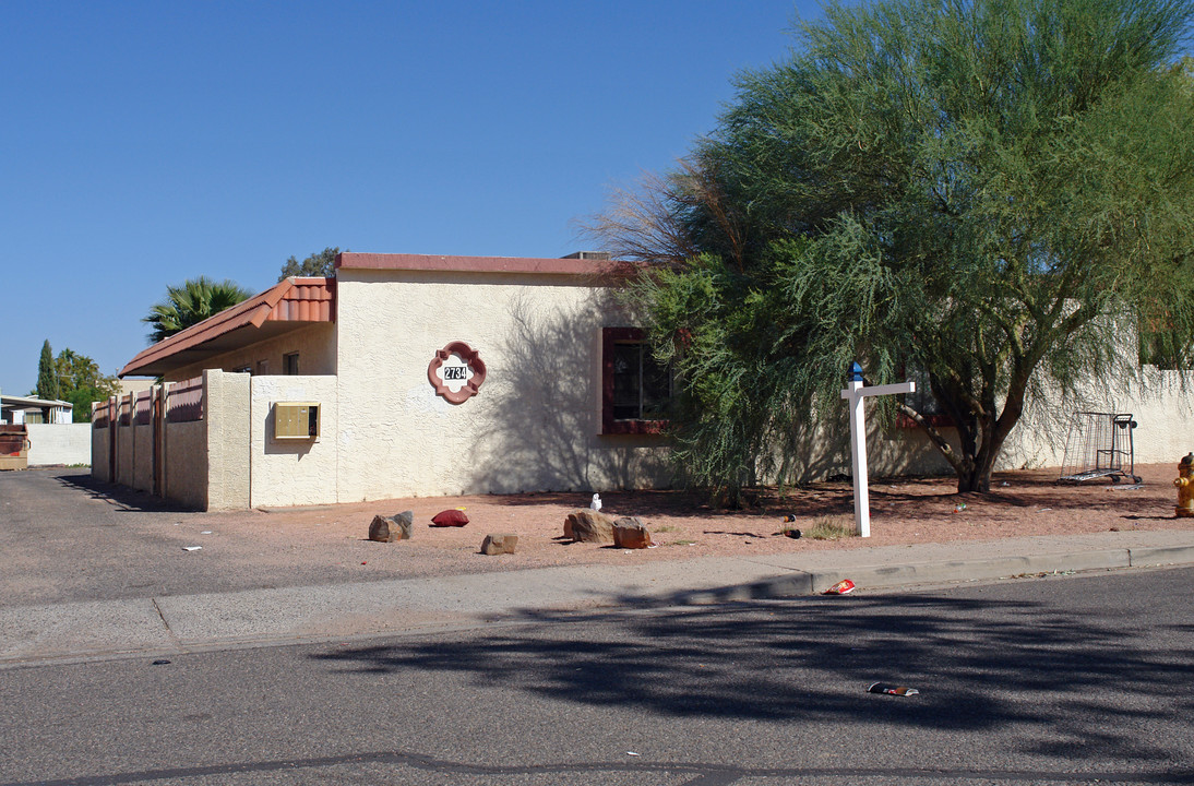 2734 E Marconi Ave in Phoenix, AZ - Building Photo