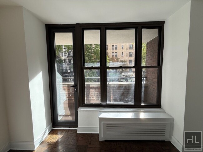 EAST 35 STREET in New York, NY - Building Photo - Building Photo