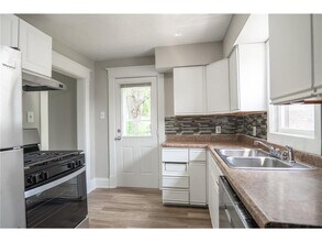 938 N Cypress St in St. Paul, MN - Building Photo - Building Photo