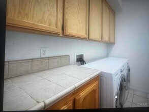 7874 Paisley Ave in Hesperia, CA - Building Photo - Building Photo