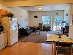 New England Apartments in Bellingham, WA - Foto de edificio - Building Photo