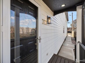 327 Loomis St in Naperville, IL - Building Photo - Building Photo