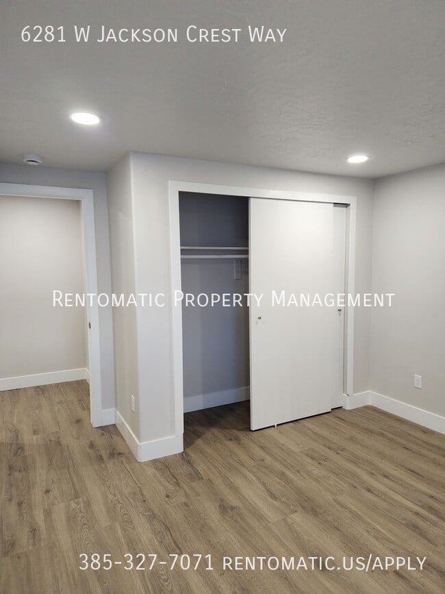 6281 W Jackson Crst Wy in Herriman, UT - Building Photo - Building Photo