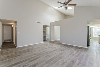 10162 E Stella Rd in Tucson, AZ - Building Photo - Building Photo