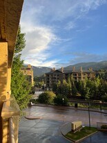 137 Benchmark Rd, Unit 227 in Avon, CO - Building Photo