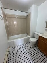 4635 N Paulina St, Unit 109 in Chicago, IL - Building Photo - Building Photo