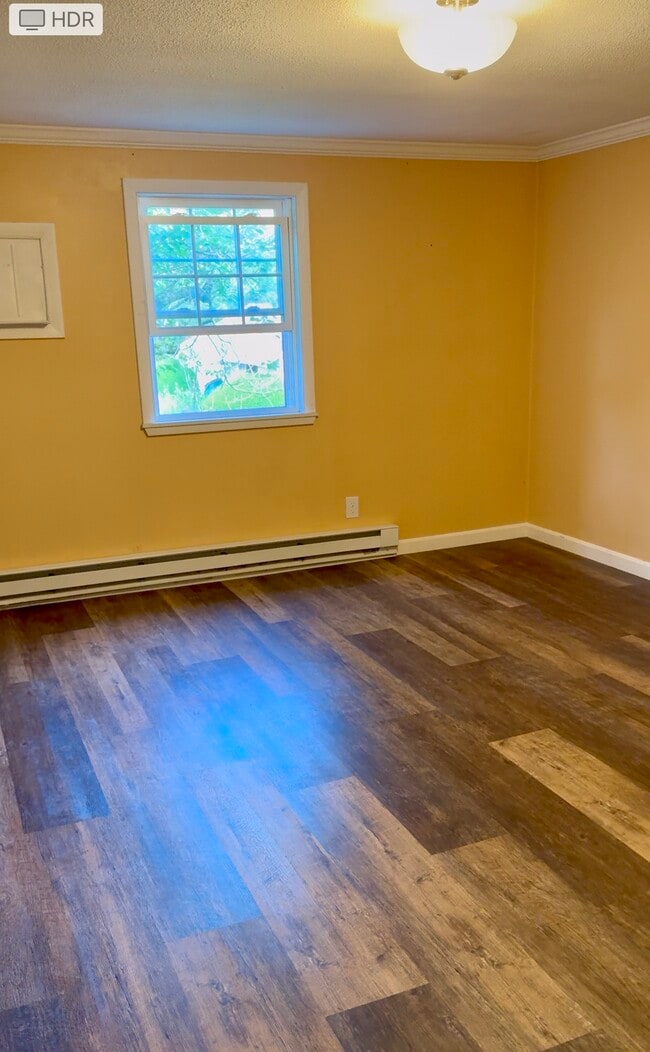 91 Pleasant St in Medfield, MA - Building Photo - Building Photo