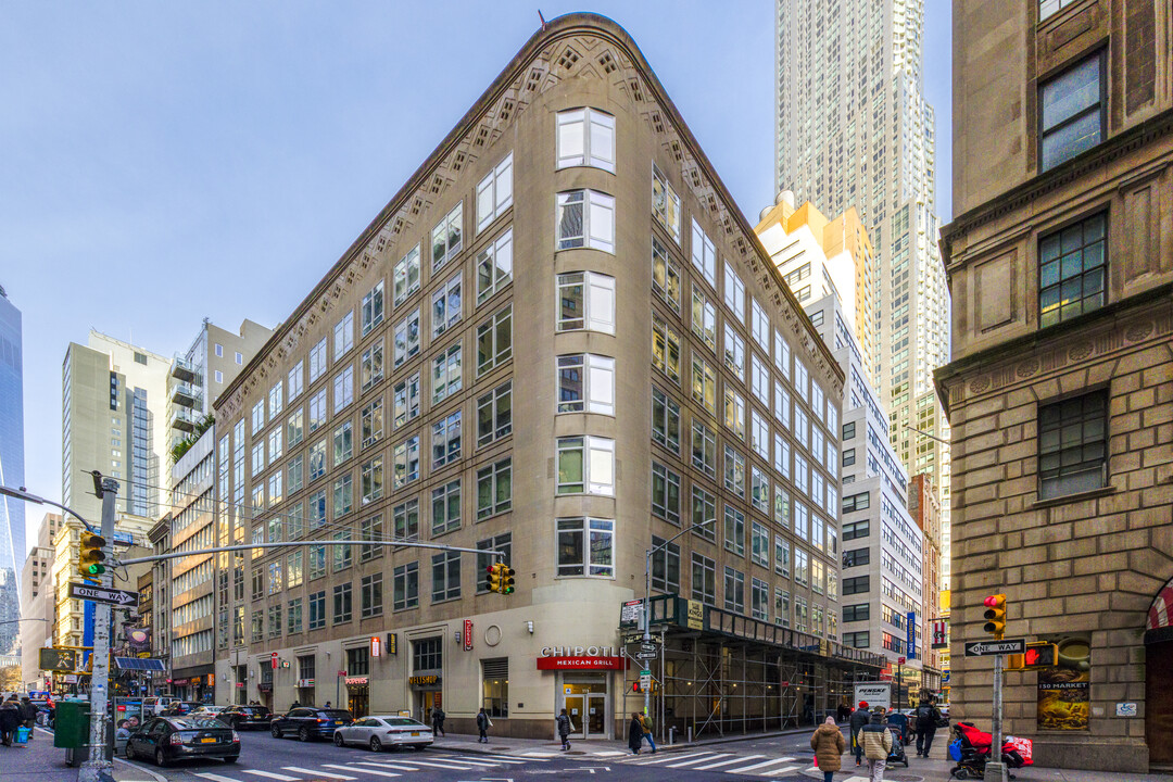 151 William St in New York, NY - Building Photo