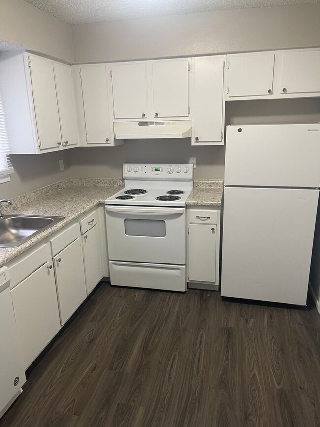 property at 1624 Pleasant View Dr