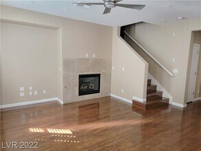 8455 Classique Ave in Las Vegas, NV - Building Photo - Building Photo