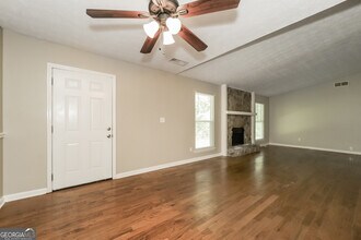 8524 Cedar Creek Ridge in Riverdale, GA - Building Photo - Building Photo