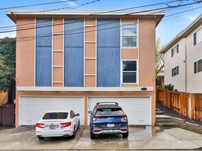 875 5th Ave in Pinole, CA - Foto de edificio - Building Photo