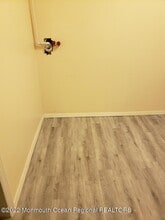 683 Mantoloking Rd in Brick, NJ - Building Photo - Building Photo