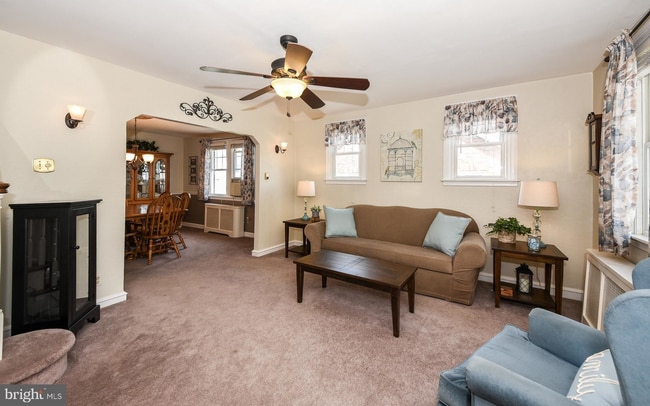 17 Elm Ave in Rockledge, PA - Foto de edificio - Building Photo