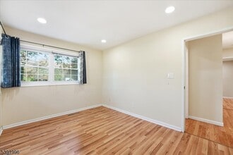 2 Wheeler Rd in Kendall Park, NJ - Building Photo - Building Photo