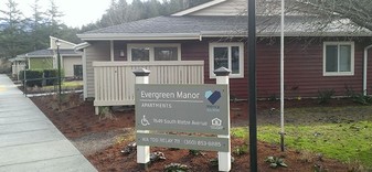 Evergreen Manor Apartments