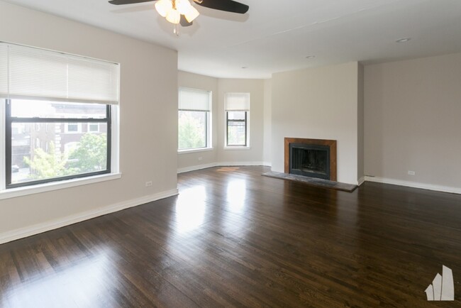 920 W Belle Plaine Ave in Chicago, IL - Building Photo - Building Photo