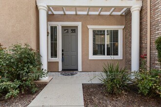 23191 Brescia Dr in Santa Clarita, CA - Building Photo - Building Photo